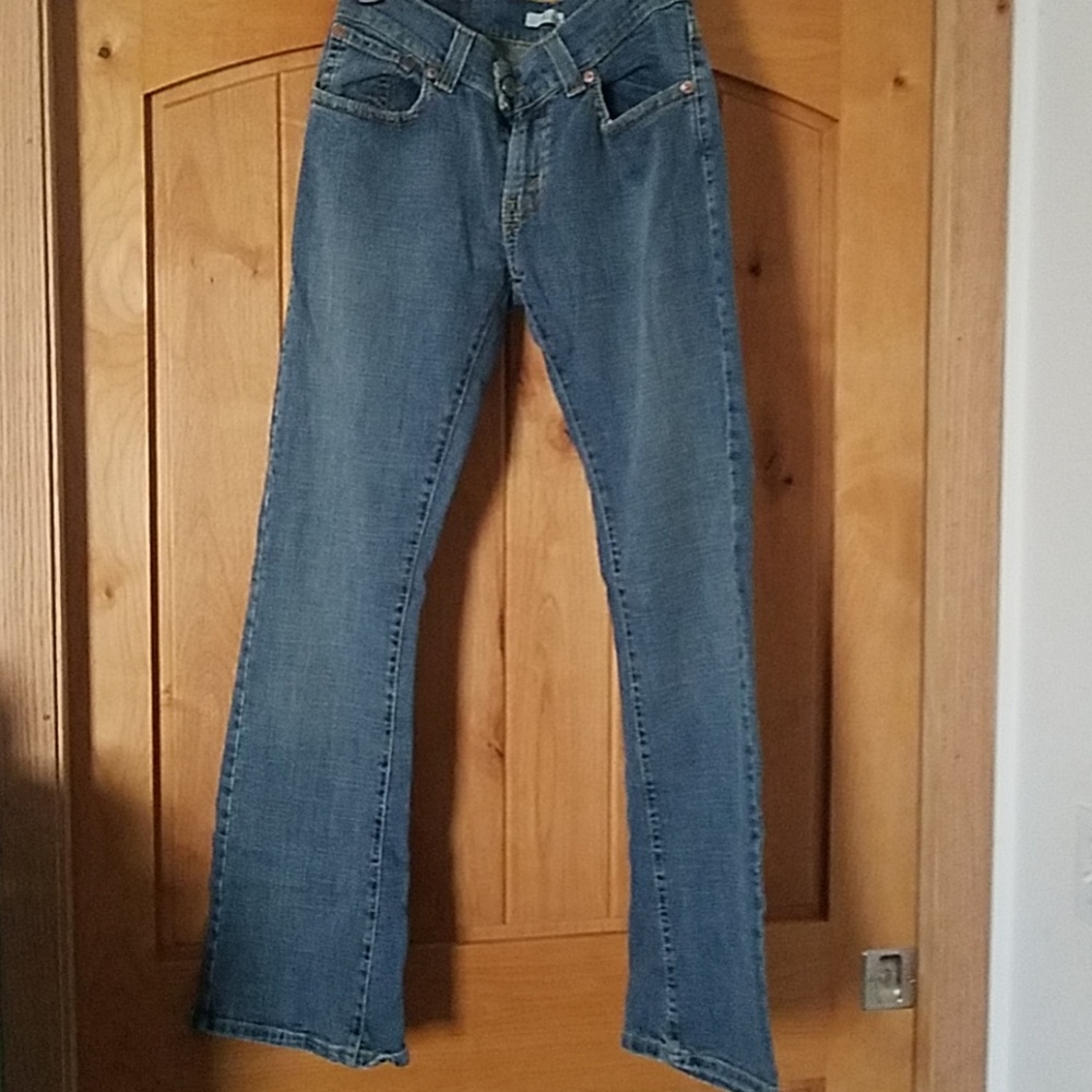 Levi 542 low flare jeans